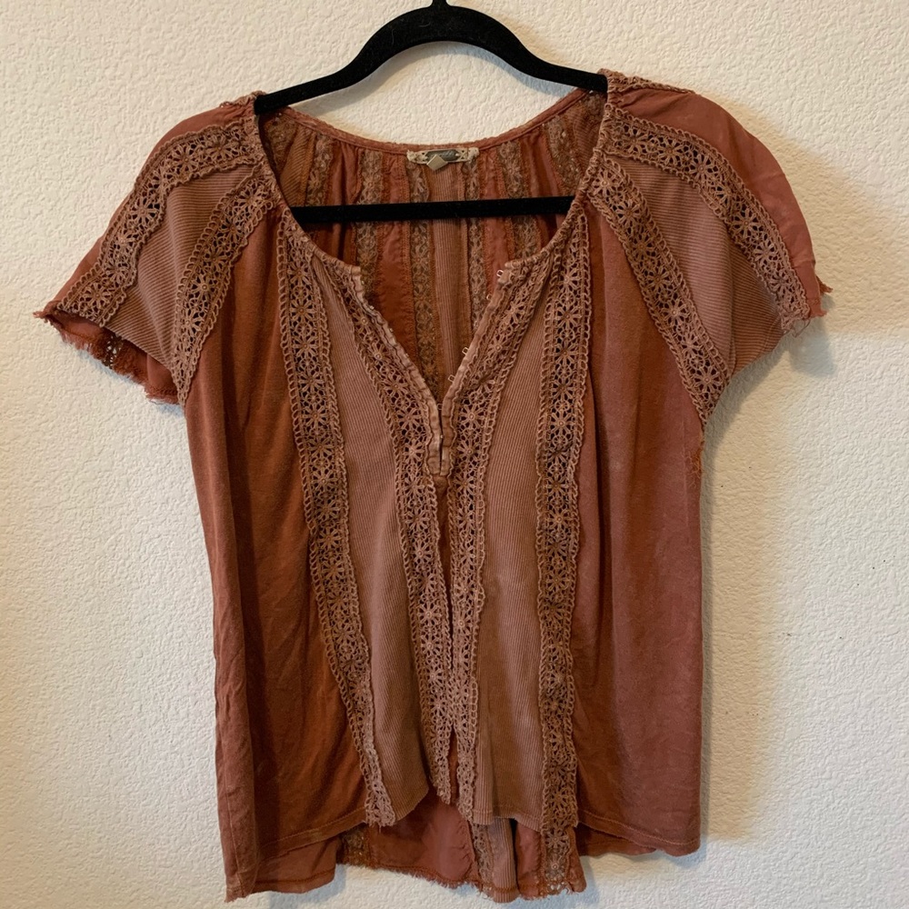 Brick colored short sleeve blouse
